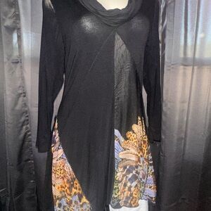 MESMERIZE Chic Black Tunic with Vibrant Print